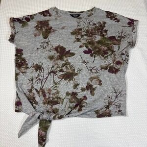 Simply Vera Vera Wang floral top features a stylish side tie with purple flowers